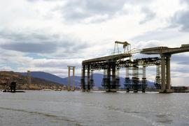 Building main navigational span of Tasman Bridge 1963