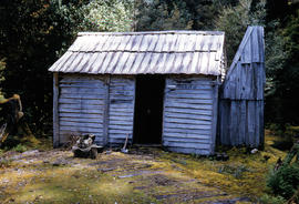 Bush hut known as Damper Inn