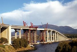 Repairs on Tasman Bridge roadspan
