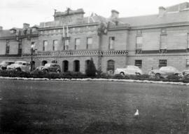 Cars in front of Parliament House