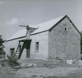 Photograph of barn on Dromedary Road