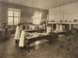 Photograph of Cookery Class at Ackworth School
