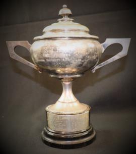 Trophy urn