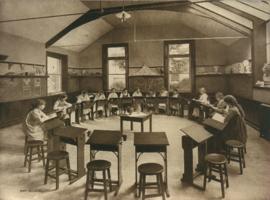 Photograph of  an Art Class at Ackworth School